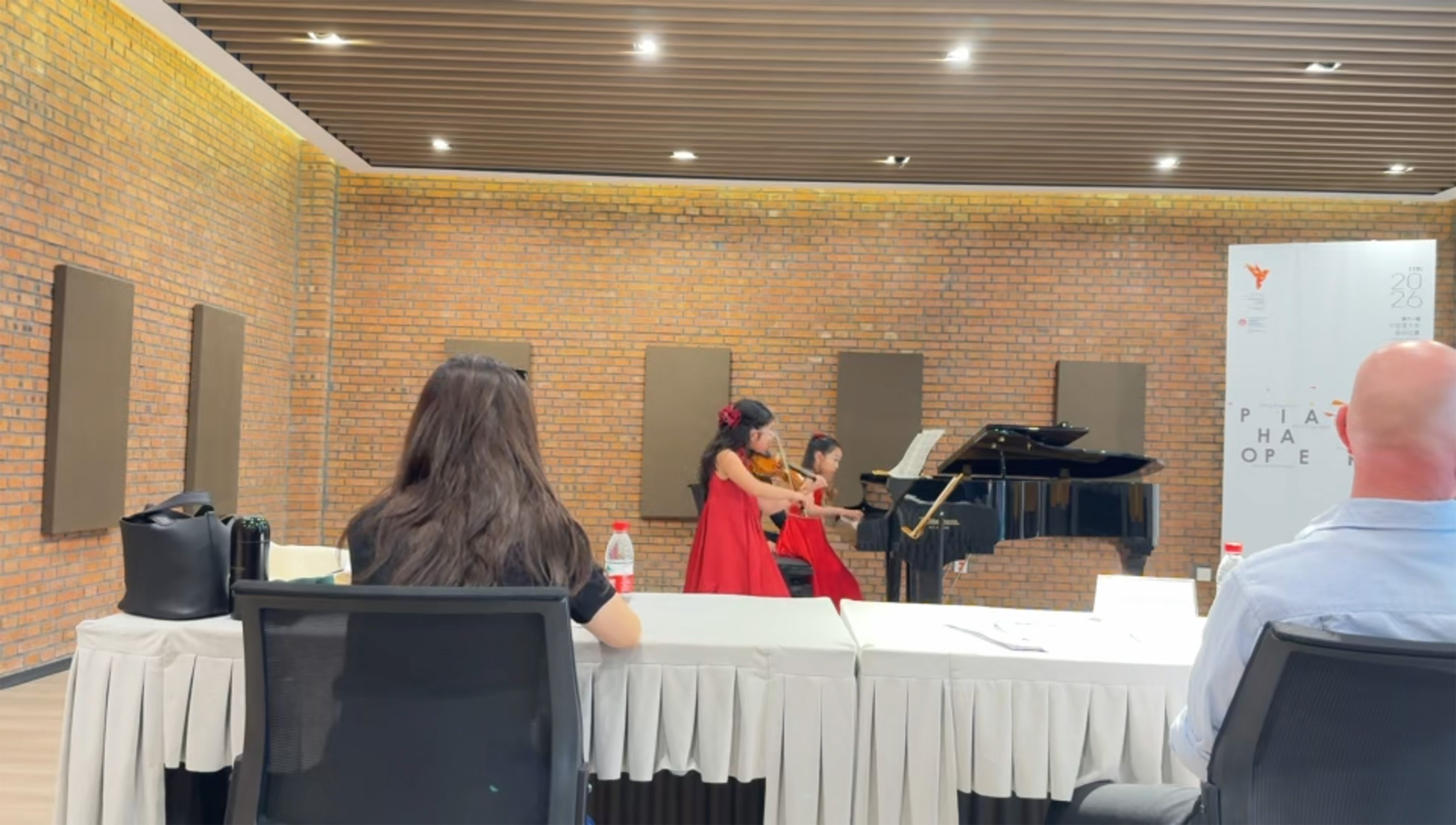Full Marks, First Place: Gao Yutong Wins National First Prize at the Hummingbird Music Award