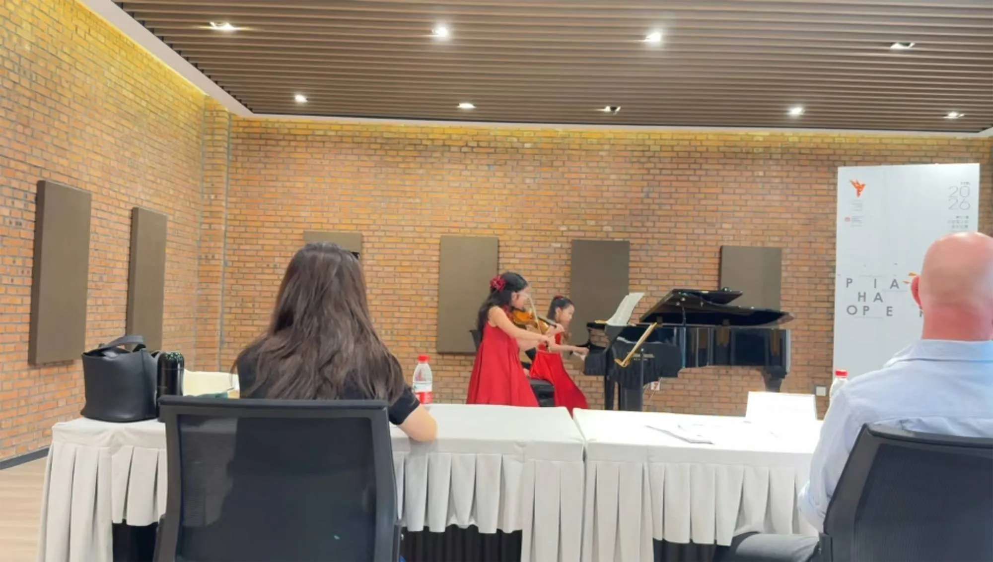 Full Marks, First Place: Gao Yutong Wins National First Prize at the Hummingbird Music Award